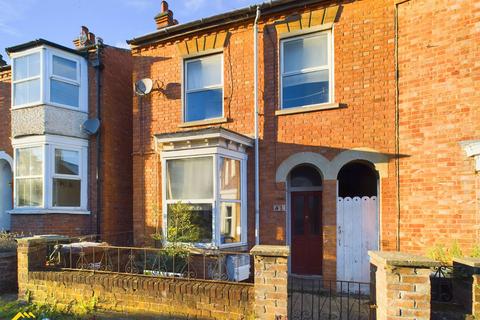 3 bedroom semi-detached house for sale, Queens Road, Banbury OX16