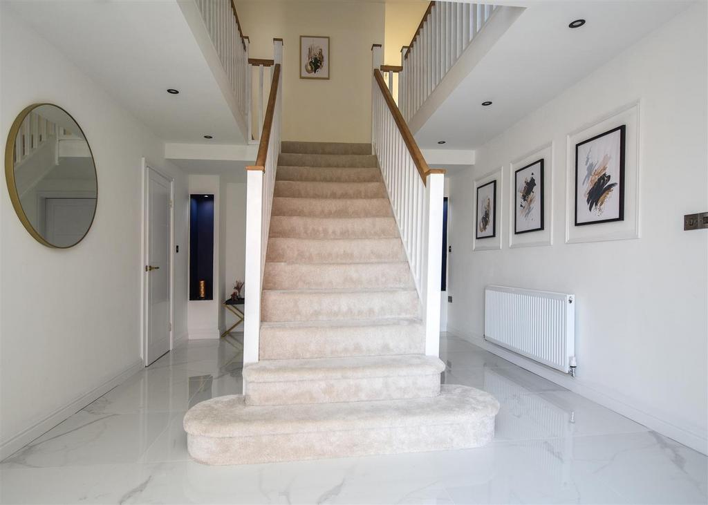 83 A Goldthorn Hill-17.jpg