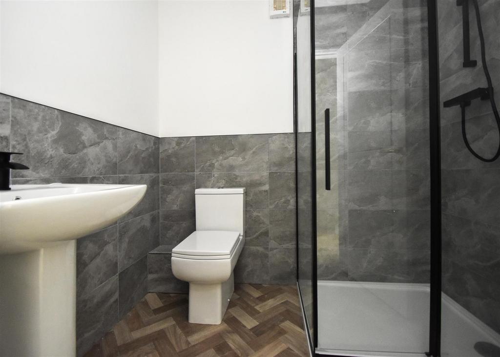 83 A Goldthorn Hill-12.jpg