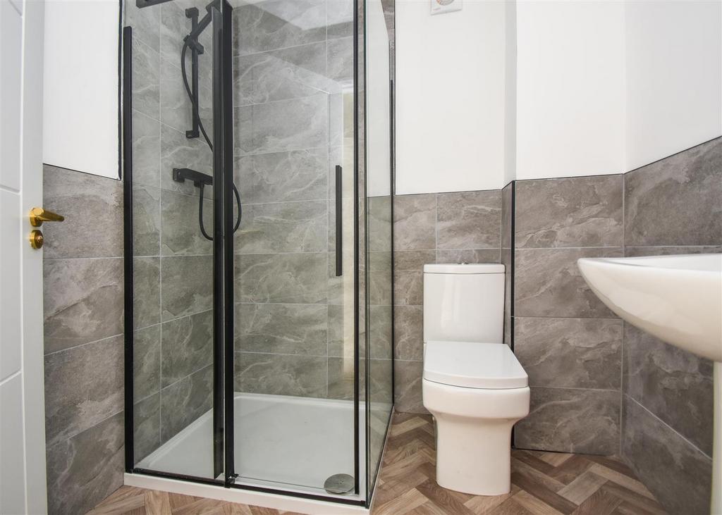 83 A Goldthorn Hill-14.jpg