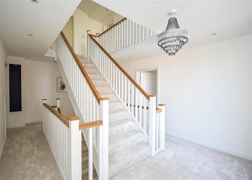 83 A Goldthorn Hill-11.jpg