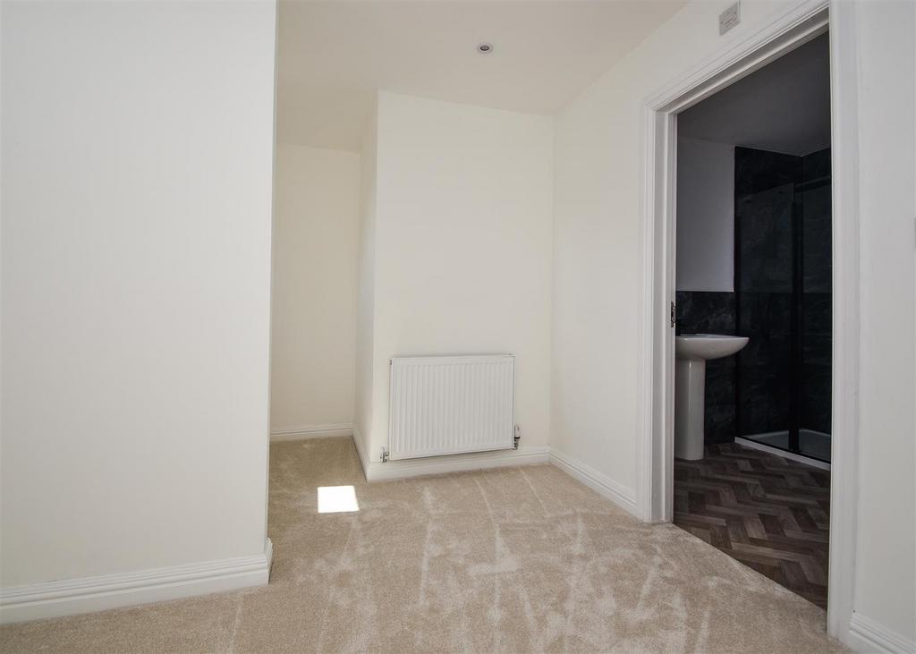83 A Goldthorn Hill-09.jpg