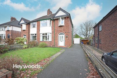 3 bedroom semi-detached house for sale, Kingsway East, Westlands, Newcastle under Lyme