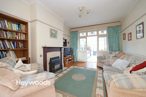 3 bedroom semi-detached house for sale, Kingsway East, Westlands, Newcastle under Lyme