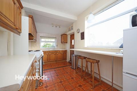 3 bedroom semi-detached house for sale, Kingsway East, Westlands, Newcastle under Lyme