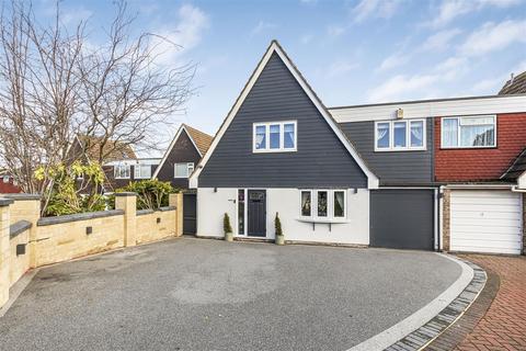 3 bedroom semi-detached house for sale, Worcester Close, Istead Rise