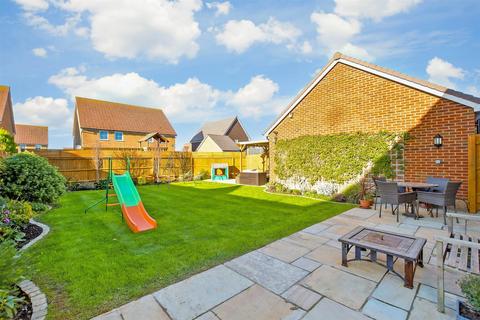 3 bedroom detached house for sale, Jodrell Place, Selsey, Chichester, West Sussex