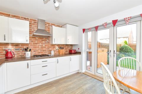 3 bedroom detached house for sale, Jodrell Place, Selsey, Chichester, West Sussex