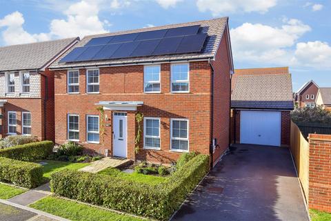 3 bedroom detached house for sale, Jodrell Place, Selsey, Chichester, West Sussex