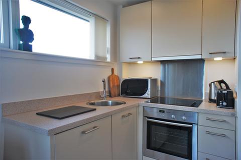 Studio to rent, Meadowside Quay Walk, Glasgow G11