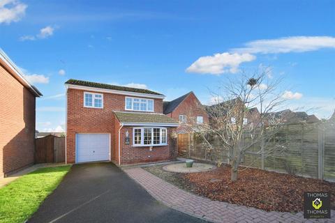 4 bedroom detached house for sale, Orchard Close, Hardwicke