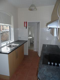 3 bedroom terraced house to rent, Stoke-on-Trent ST4