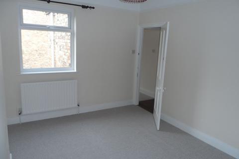 3 bedroom terraced house to rent, Stoke-on-Trent ST4