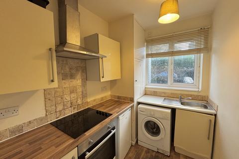 1 bedroom flat to rent, Brantingham Road, Manchester, M16 8QG