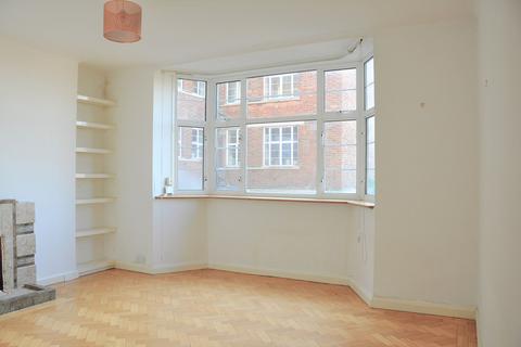 2 bedroom flat to rent, Colney Hatch Lane, London N10