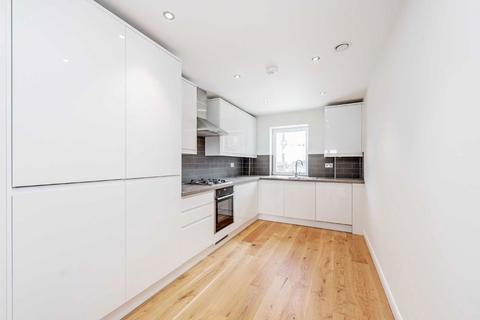 3 bedroom flat to rent, Goldhawk Road, London W12