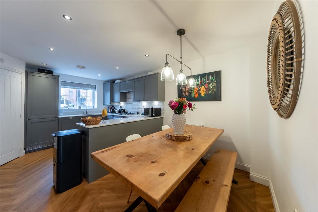 52 Firecrest Way-006.jpg