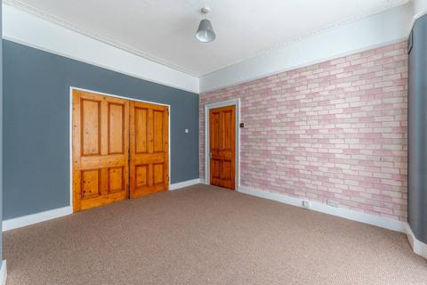 2 bedroom flat to rent, Rectory Grove, Croydon, CR0