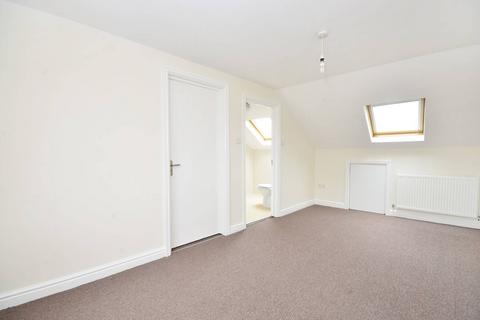 4 bedroom terraced house to rent, St Anns Crescent, Earlsfield, London, SW18