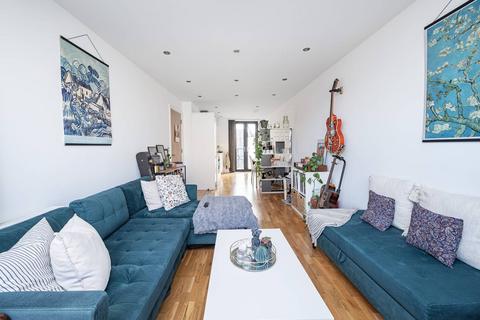 2 bedroom flat for sale, Hackney Road, Shoreditch, London, E2