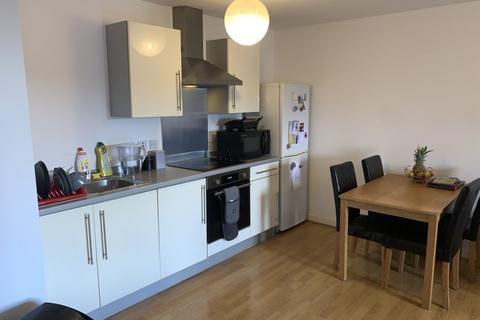 2 bedroom flat to rent, Ladywell Point,