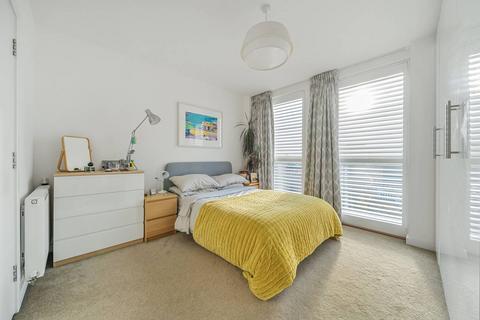 3 bedroom flat for sale, Whelan Road, Acton, London, W3