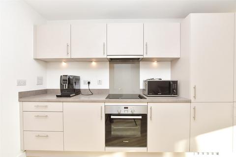 2 bedroom flat for sale, Ifield Road, West Green, Crawley, West Sussex