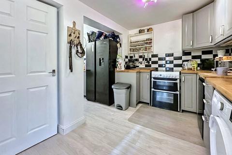 4 bedroom terraced house for sale, Sycamore Avenue, Washington, Tyne and Wear, NE38 9BH