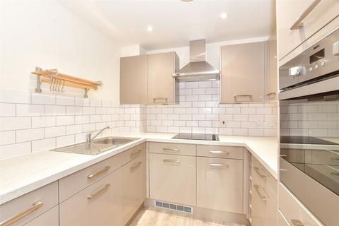 2 bedroom apartment for sale, Shipbourne Road, Tonbridge, Kent