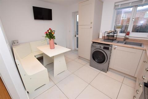 2 bedroom end of terrace house for sale, Florina Place, Grimsby DN33