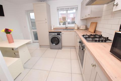 2 bedroom end of terrace house for sale, Florina Place, Grimsby DN33