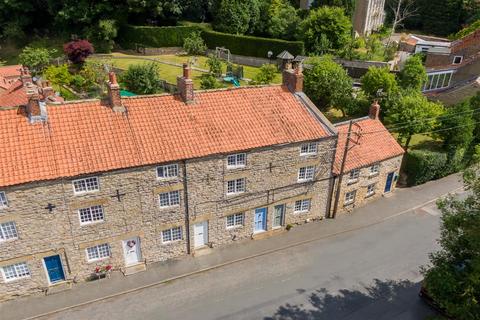 3 bedroom terraced house for sale, 14 Dale End, Kirkbymoorside, York, North Yorkshire YO62 6ED