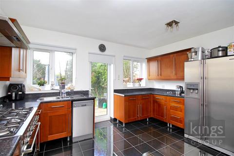 3 bedroom terraced house for sale, Latymer Road, Edmonton, N9