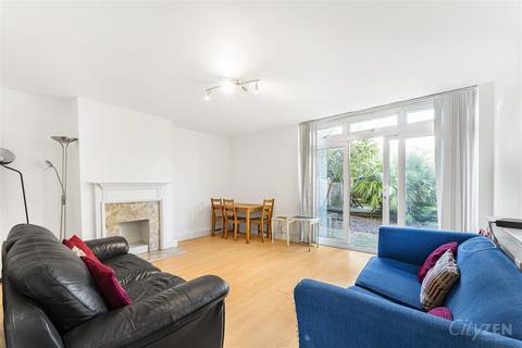 3 bedroom flat to rent, Cleveland Way, Whitechapel E1