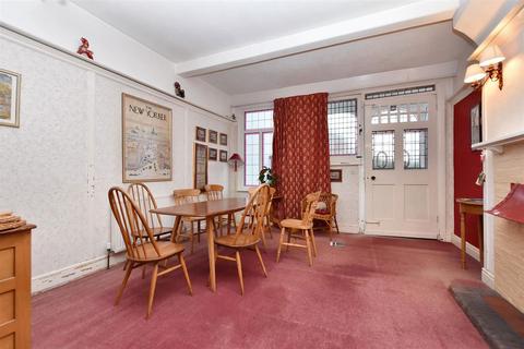 4 bedroom townhouse for sale, South Street, Eastbourne, East Sussex, BN21 4LR