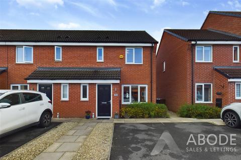 3 bedroom end of terrace house for sale, Upton Drive, Burton-On-Trent DE14