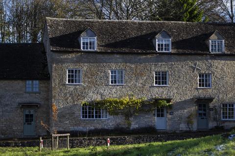 3 bedroom cottage for sale, Little Barrington Burford, Oxfordshire, OX18 4TE