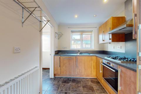 3 bedroom semi-detached house to rent, Ravel Close, Stamford