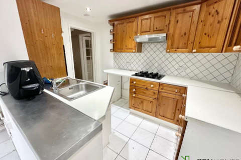 2 bedroom end of terrace house to rent, Enfield EN3