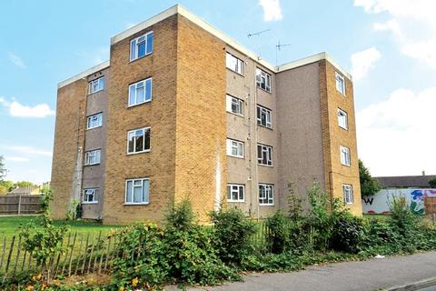 2 bedroom flat for sale, 16 Woodleys, Harefield, Harlow