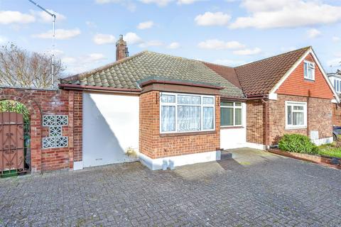 2 bedroom semi-detached bungalow for sale, Oakhurst Drive, Wickford, Essex