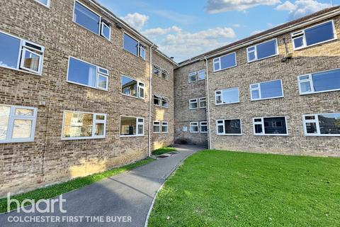 4 bedroom apartment for sale, Avon Way, Colchester