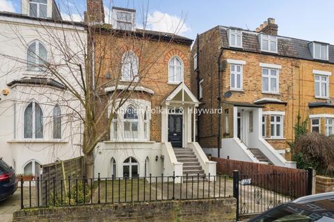 1 bedroom flat to rent, Martell Road West Dulwich SE21