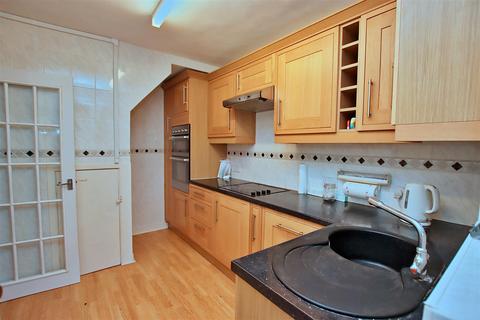 3 bedroom house for sale, Kenilworth Drive, Borehamwood