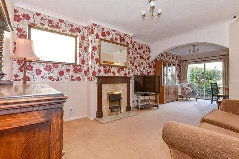 2 bedroom detached bungalow for sale, Delmar Gardens, Wickford, Essex