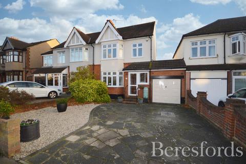 4 bedroom semi-detached house for sale, Fairholme Avenue, Gidea Park, RM2