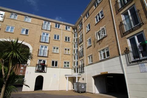 2 bedroom apartment to rent, Wallace Court, The Dell