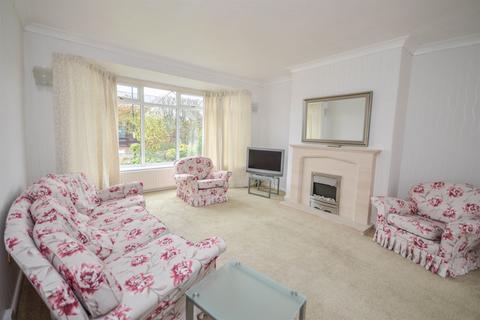 3 bedroom semi-detached house to rent, Briardene Crescent, Gosforth