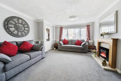 3 bedroom semi-detached house for sale, Squirrel Close, Hampshire SO50