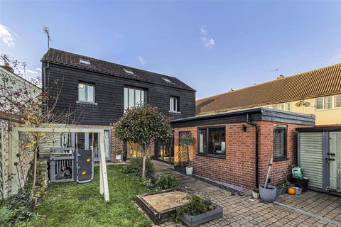 3 bedroom barn conversion for sale, Oxford Street, Newmarket CB8